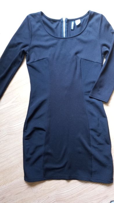 Czarna sukienka z H&M rozm.38