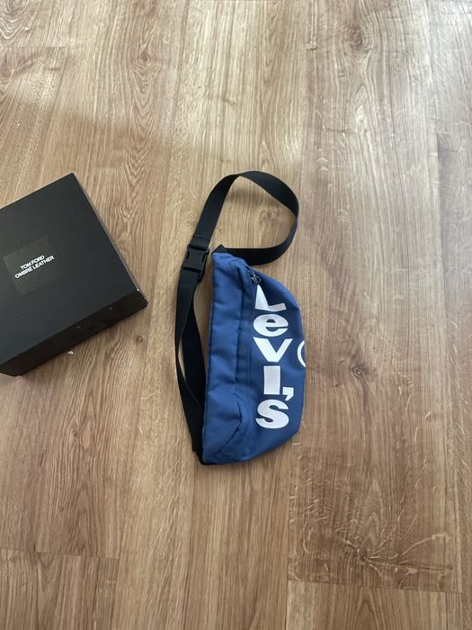 Nerka Niebieska Levi”s