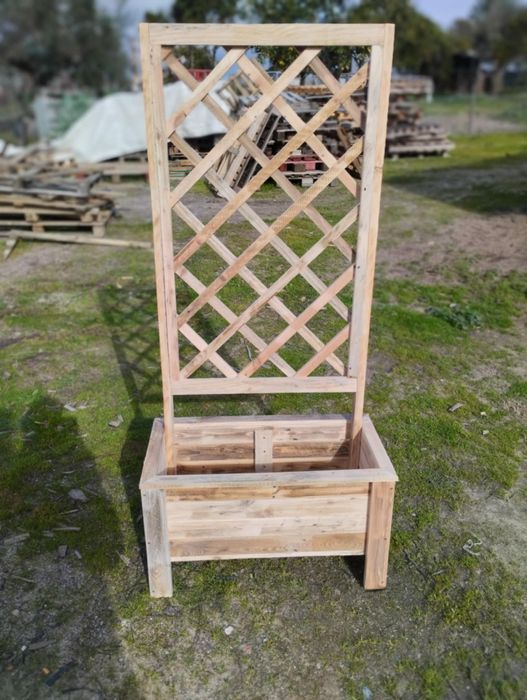 Floreira com trelica