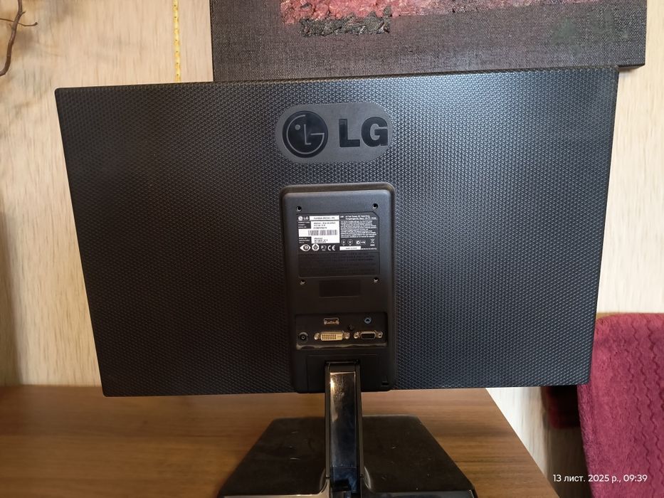 LG монітор , 23 дюймів
