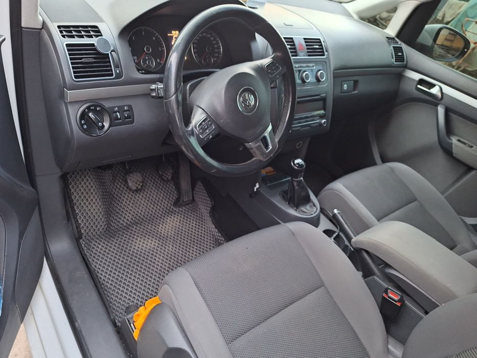 Volkswgen Touran 2012р  1.6TDI
