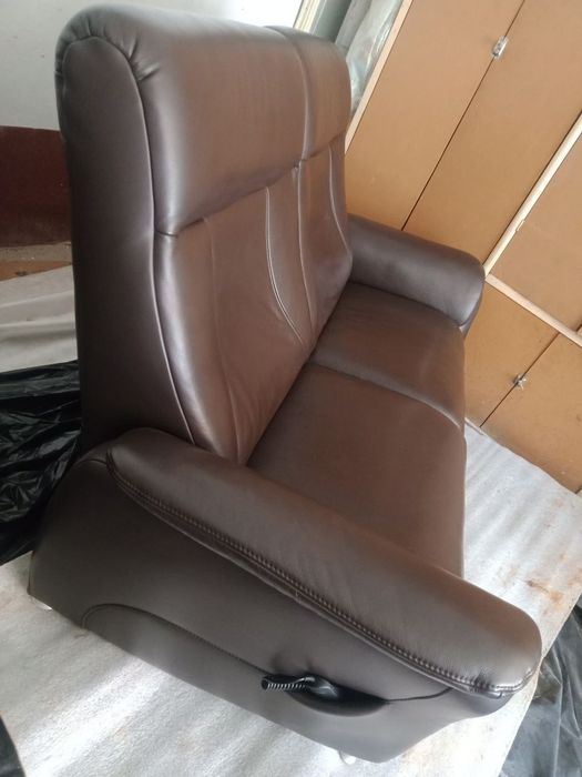 Продам диван шкіряний
