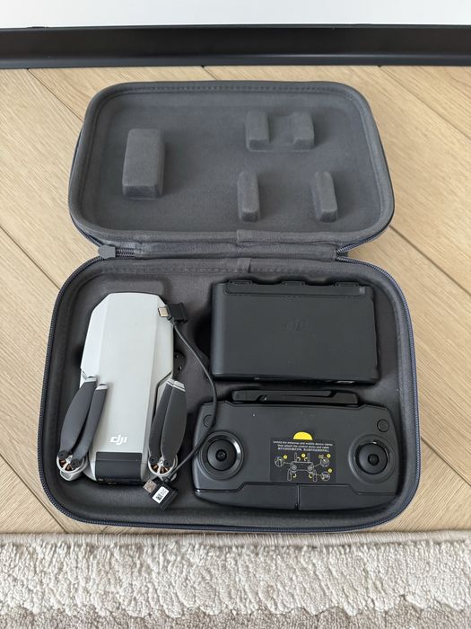 Продам дрон DJI мавік