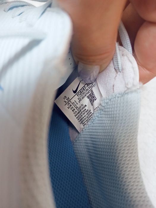 Оригінал Nike, 35.5 розмір, устілка 22.5 см, футзалки, сороконіжки для хлопчика