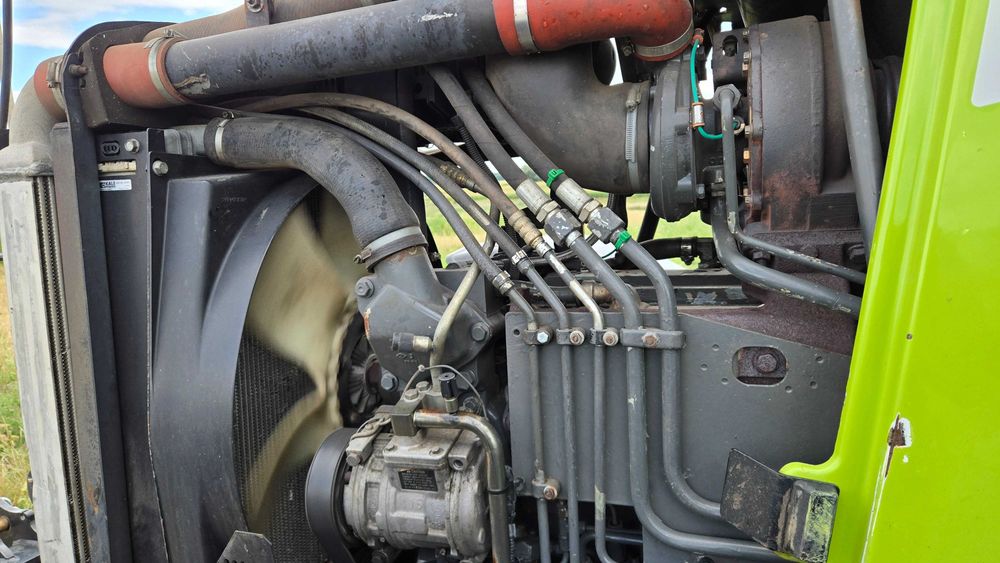 Трактор Claas Arion 620