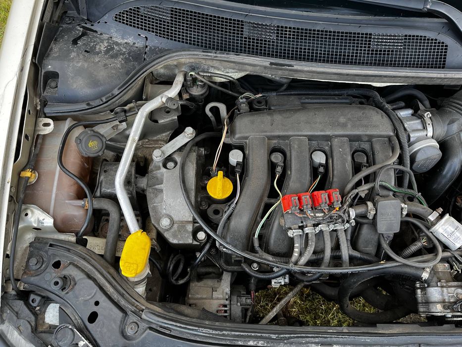 Продам Renault Megane ( газ/бензин )