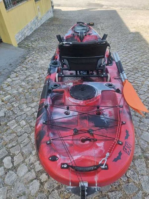 kayak de pesca a pedais