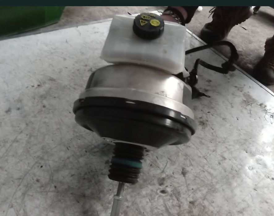 Serwo pompa hamulcowa Audi A4 B6  Audi Q5A4  B8 Audi A4B9
