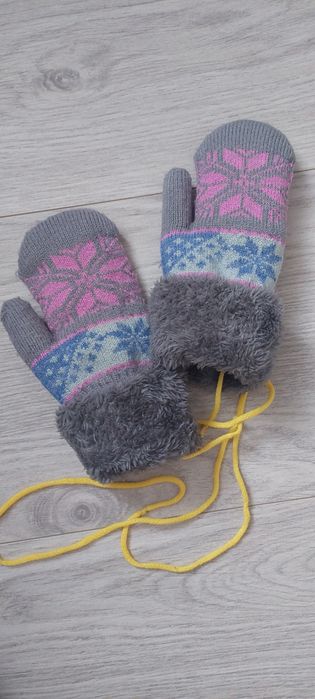 Рукавички зимові для дівчинки в ідеальному стані
