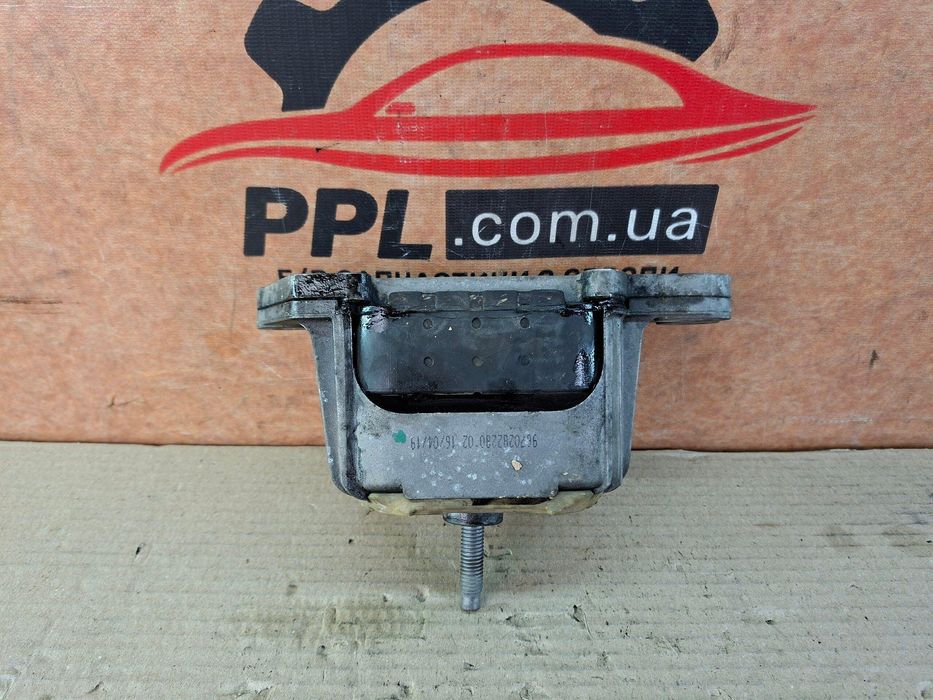 Peugeot 508 I 2010-2018 кронштейн опора подушка двигателя 9670282280