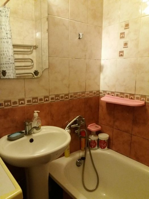 Продам 2 ком квартиру на Марсельской