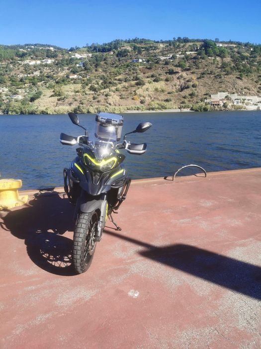 Benelli trk 702 x