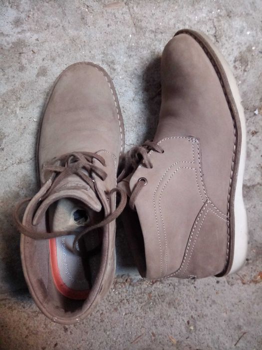 Rockport. Adidas. Calçado desportivo e outros irrepreensíveis!