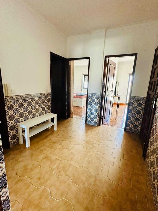 Arrenda-se Quarto Mobilado – Pinhal Novo Despesas incluídas