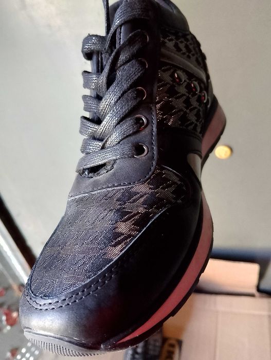 NOWE. VICES. Snickersy damskie.