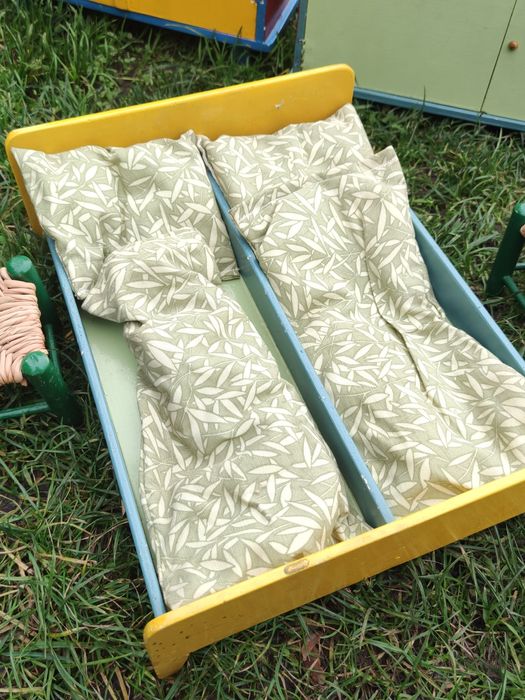 Stare drewniane mebelki domek dla lalek komoda szafka łóżko vintage