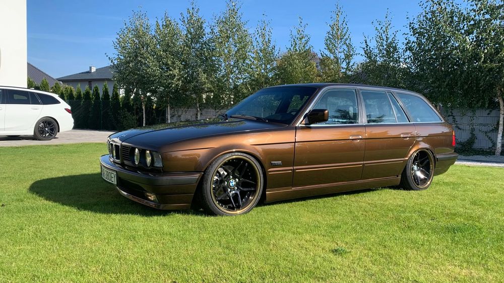 BMW Seria 5 Piękna E34 Touring z M62B35 V8 pod maską