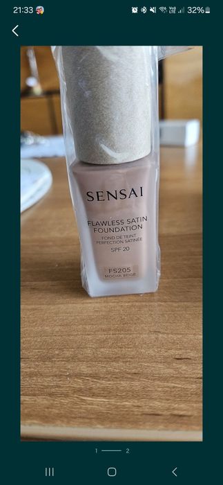 Płynny podkład Sensai FS 203