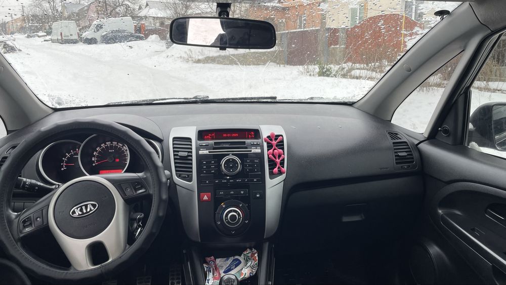Kia Venga 2011 рік