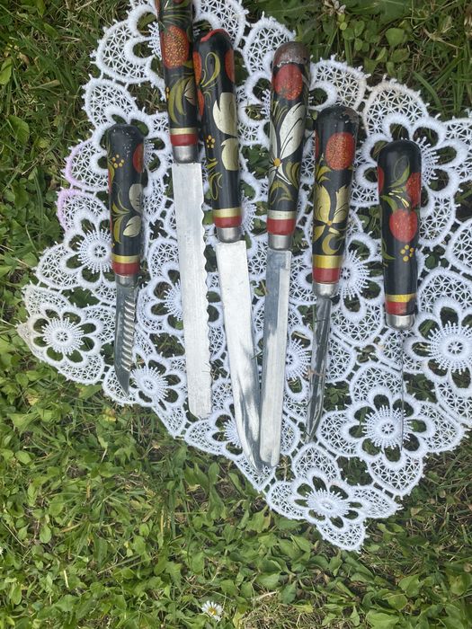 Zestaw noży z ozdobna rączką vintage