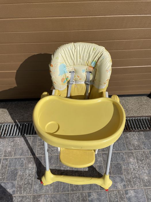 Cadeira de refeições para bebé