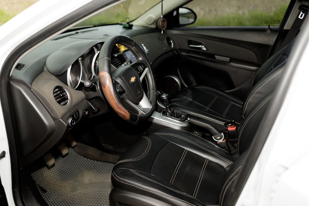 Chevrolet Cruze  2012