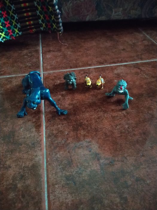 Brinquedos         .