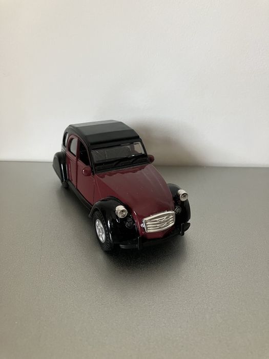 Citroën 2CV bordeaux