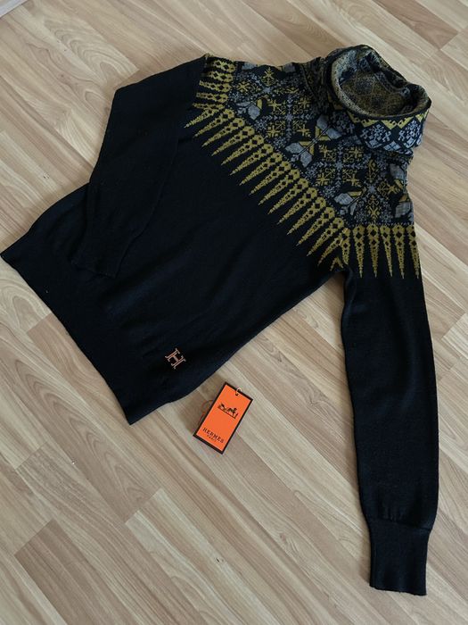 Продам вовняний светр р. 38(М)