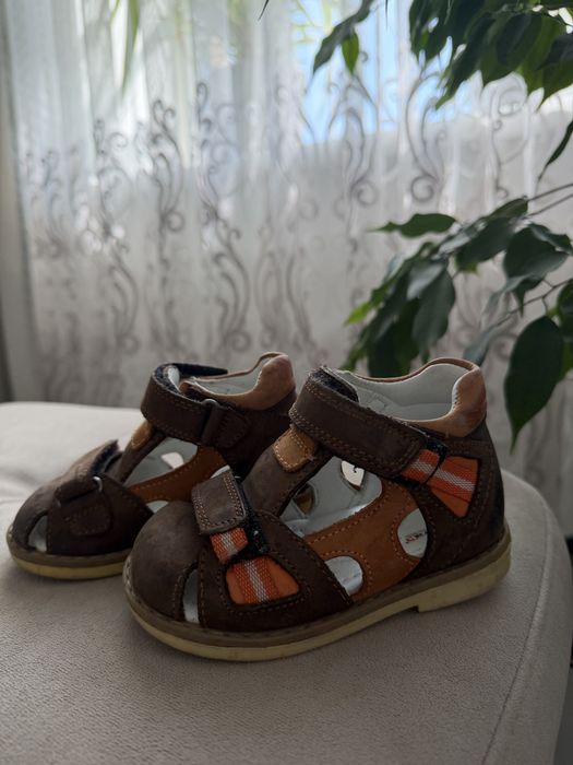 Продам дитяче взуття