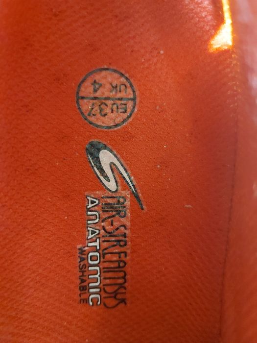 Buty młodzieżowe 37.