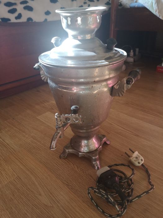 Самовар электрический 1977г. "Тюльпан"