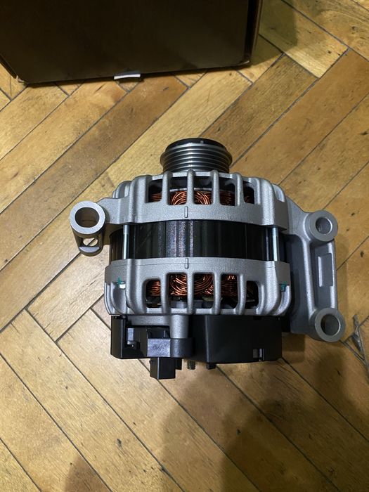 Генератор Bosh 180A на citroen Jumper , Peugeot Boxer , Fiat Ducato