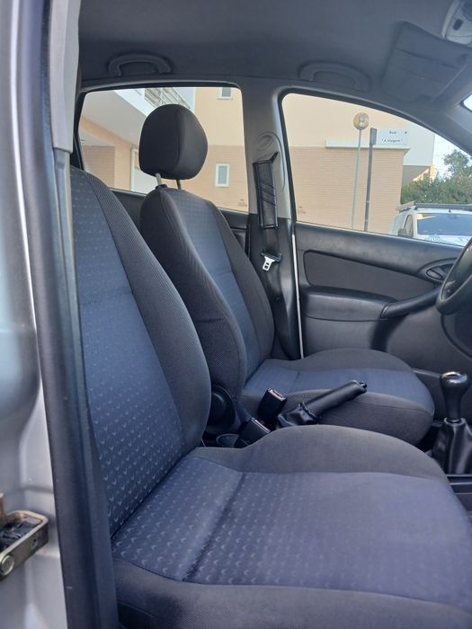 Ford focus ano 2004 impecável