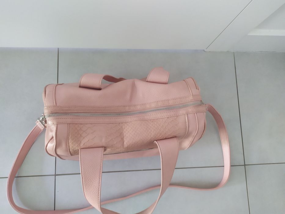 Torebka pudrowy róż Steve Maden