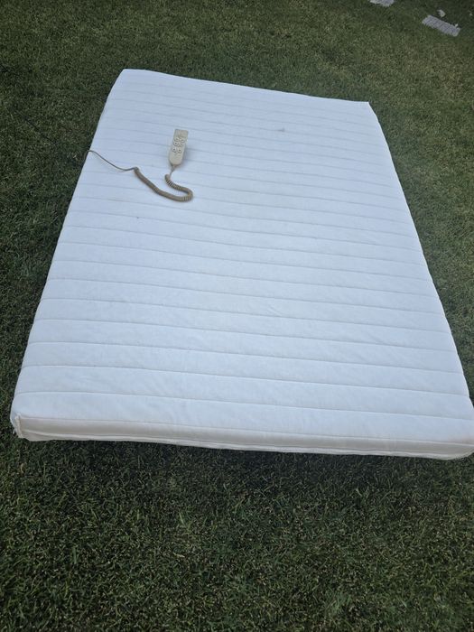 Cama Casal articulada com comando