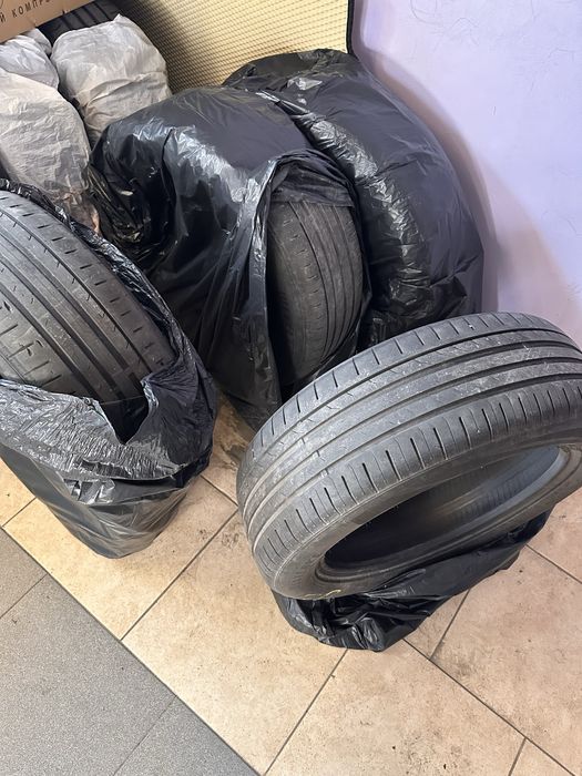 Комплект шин 235/55/19 літо