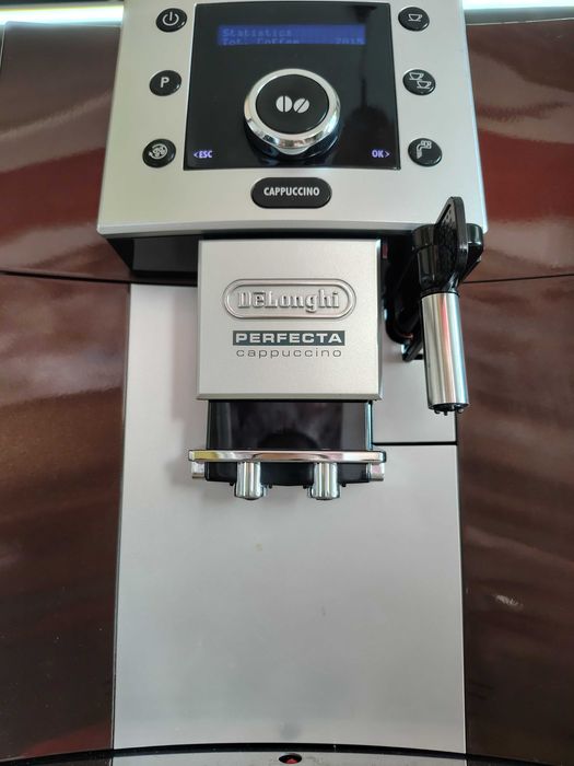 Кавомашина DELONGHI ESAM 5500 кавоварка