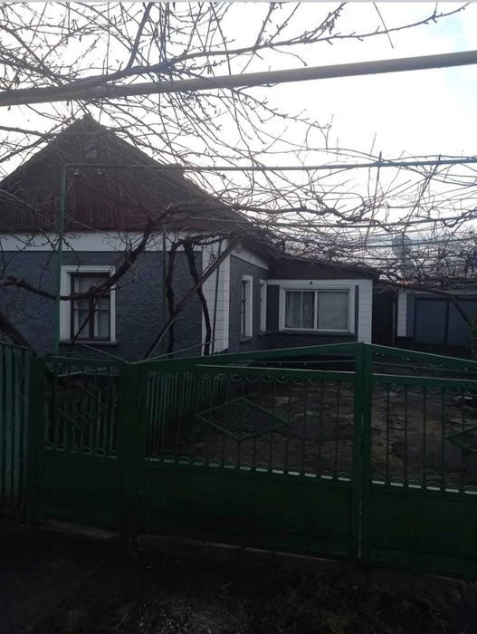 Продам свой дом на два входа