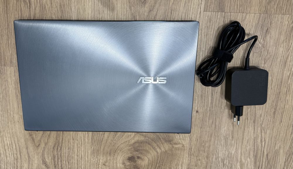 ASUS Zenbook 14 (UX425EA) i7 1TB 16GB RAM como novo, sem marcas de uso