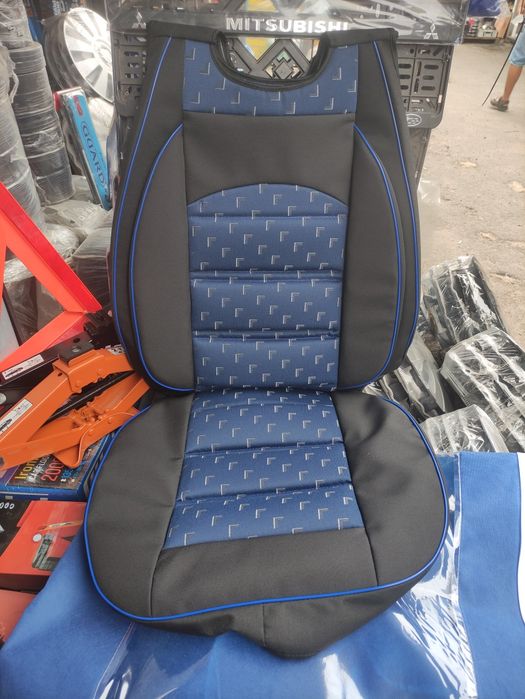 Плотные чехлы майки.на передние сиденья.