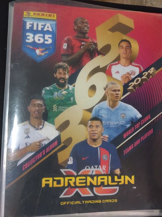 Karty Panini FIFA 365, 2024