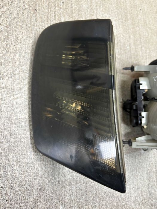 lampy tylne w klapę saab 93