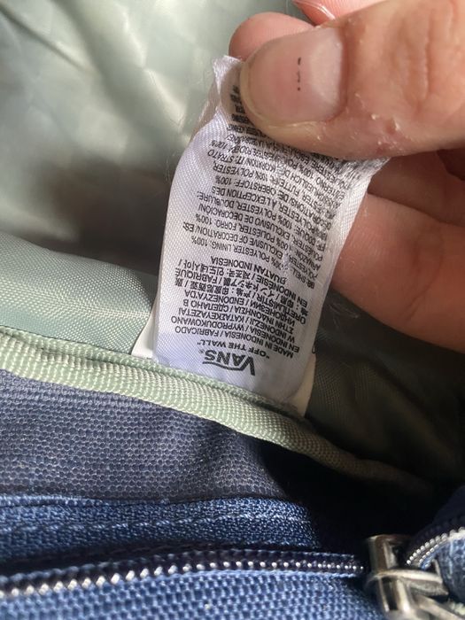 Granatowy plecak Vans