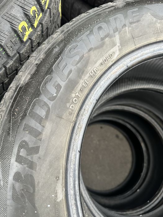 Шини 215 65 16 98S Bridgestone Blizzak DM-V2 комплект