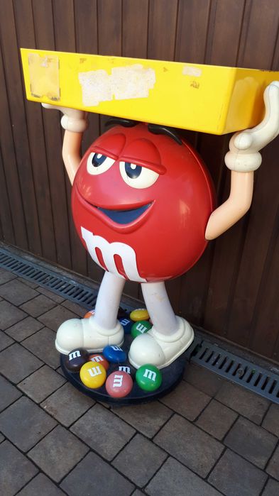 Red M&Ms ekspozytor stojak