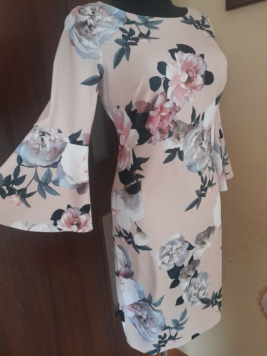 Sukienka Calvin Klein r. 38 (M)