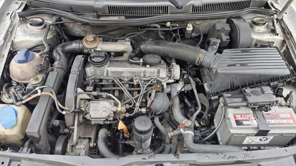 VW Golf Variant 1.9 TDI 90CV - Revisão feita