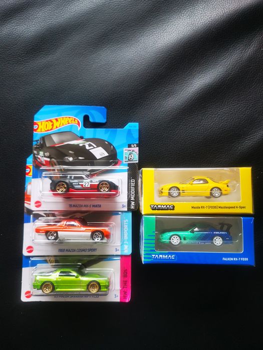 Mazda Hot wheels novo com portes incluídos
