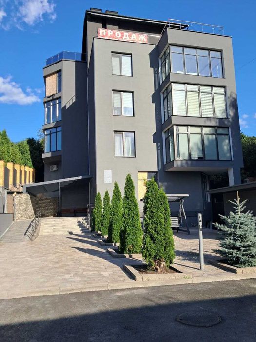 Продаж: 2-к квартира . Клубний  будинок біля парку. Тихо, зручно. Чудова ціна/якість!  Без%